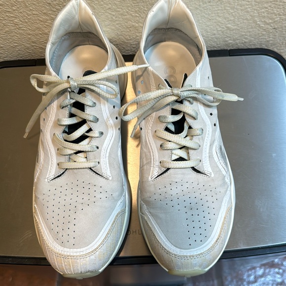 Courser Uno women’s white leather runners